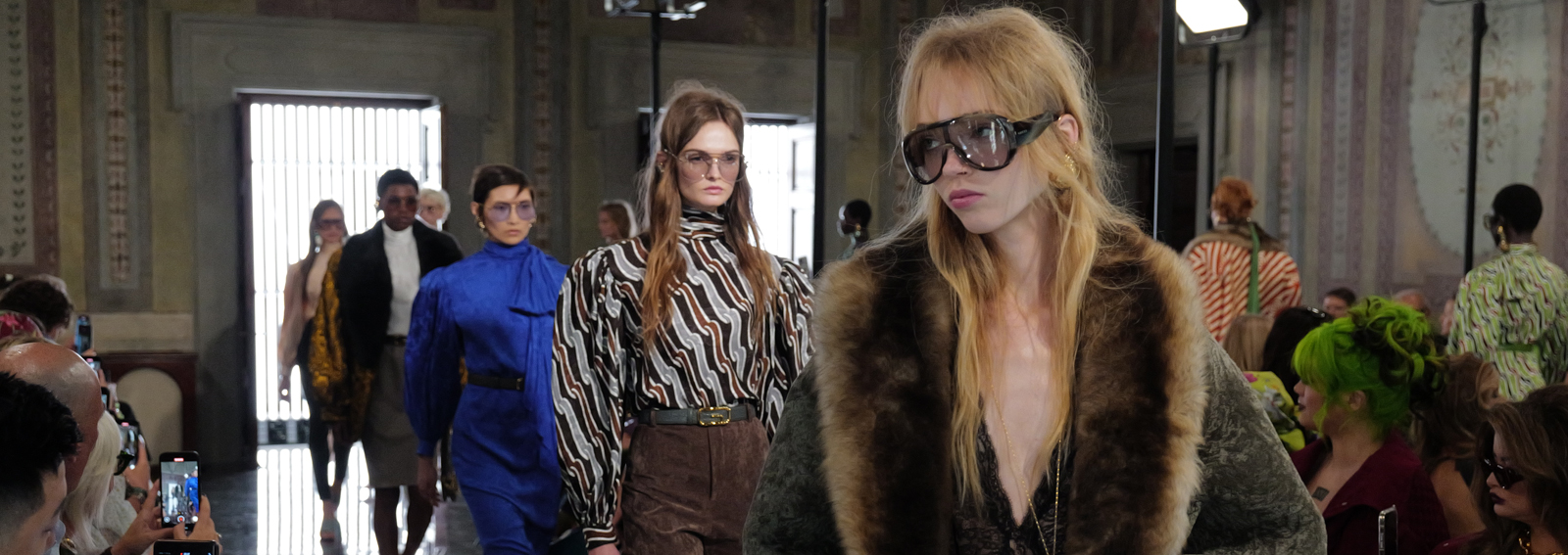 DESK_Gucci_Resort