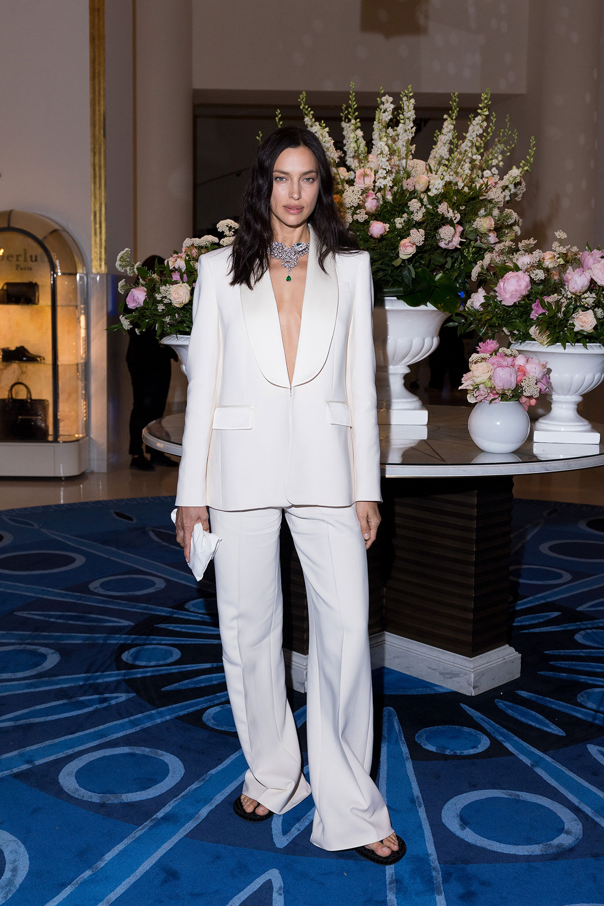 Irina-Shayk-wearing-Mango-in-Cannes-(4)