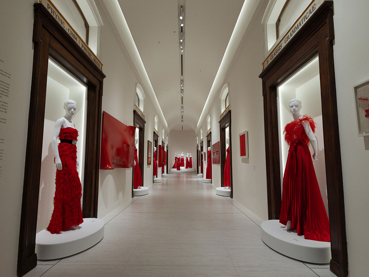 PM23_Horizons-_-Red_Photo-Credit_-Whatever-Milan_2