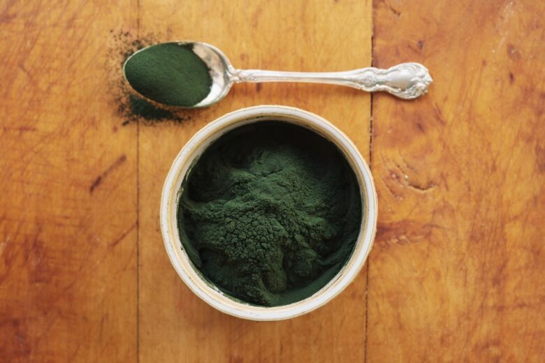 7 motivi per cui dovreste iniziare ad assumere spirulina, il superfood del momento