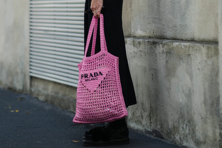 La rivincita delle “granny bag”, le borse all’uncinetto che piacciono a tutti (e non solo a vostra nonna!)