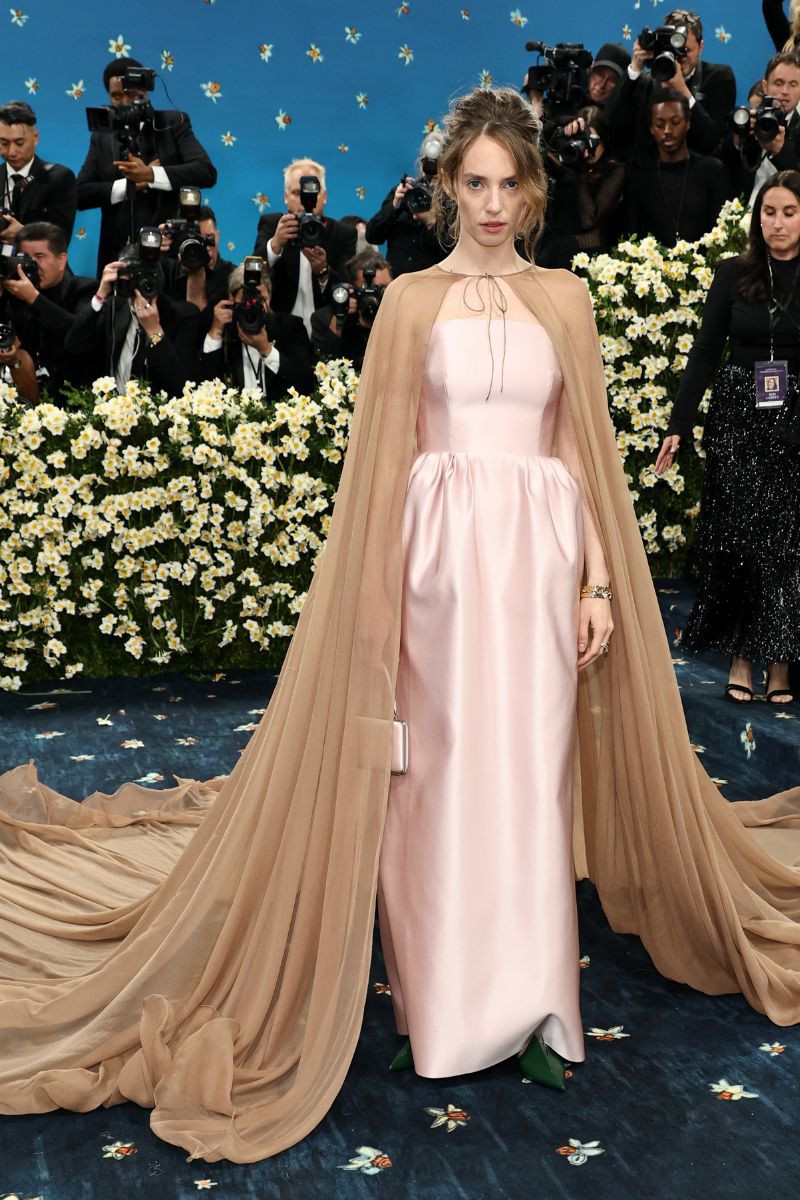 maya Hawke