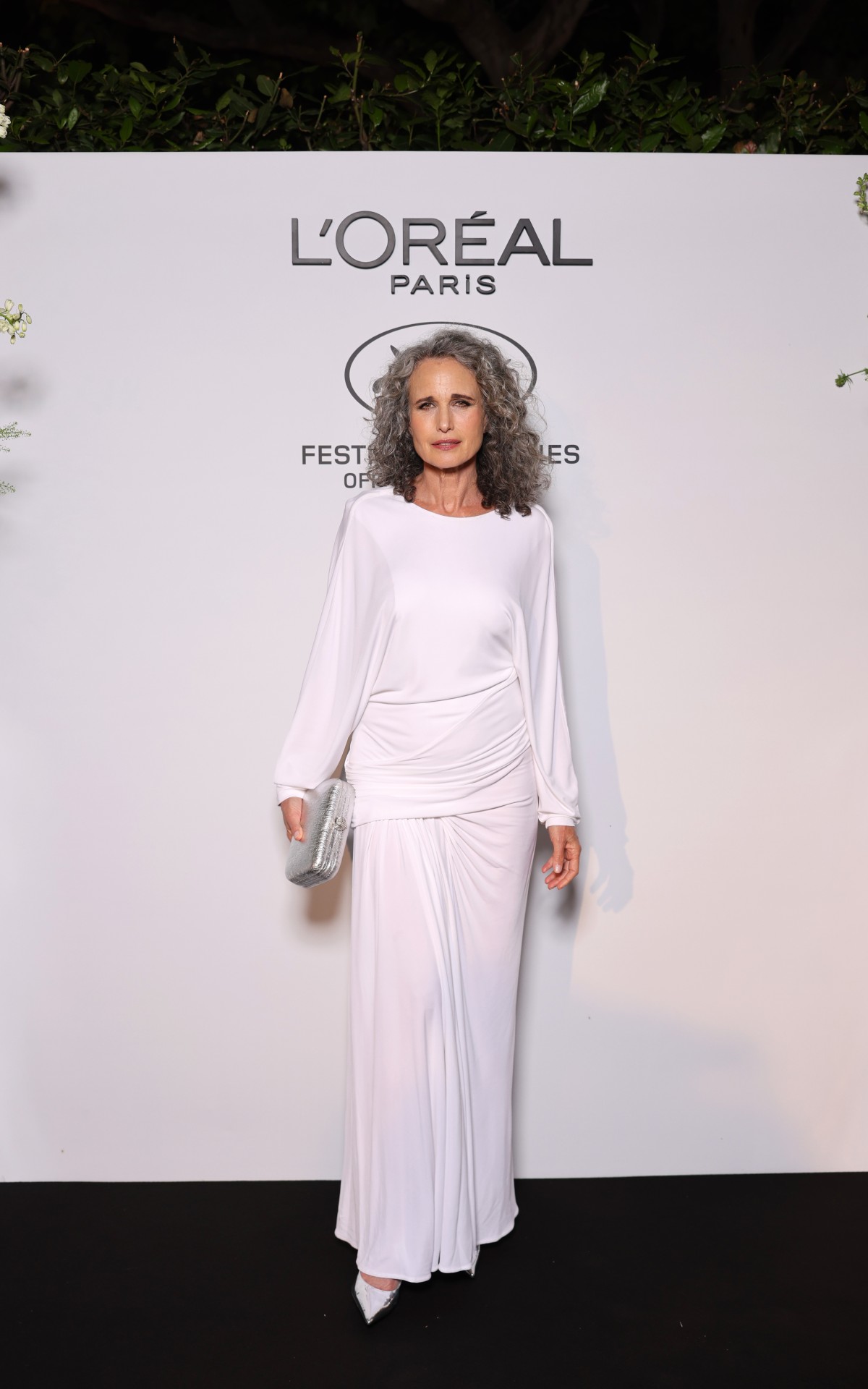 ok Andie MacDowell