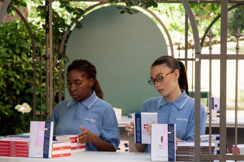 Miu Miu Summer Reads 2025: l’occasione per riscoprire due grandi autrici del 20esimo secolo
