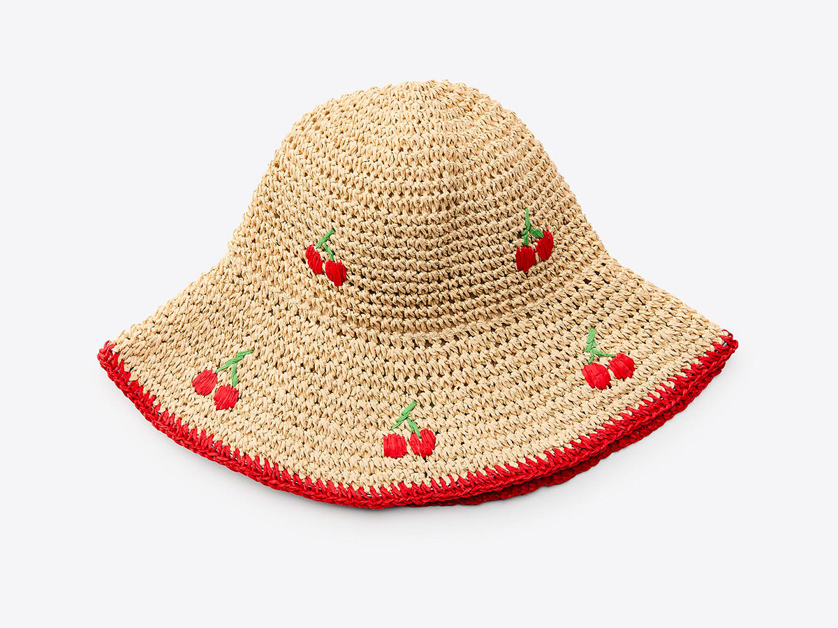 berretto-ciliegie-zara