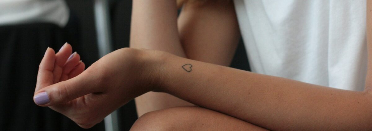 tatuaggi piccoli femminili hero