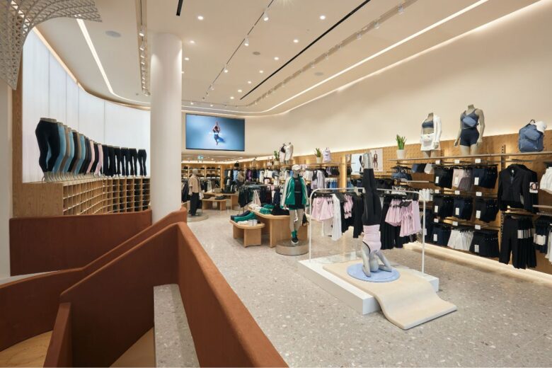 Lululemon sbarca in Italia e apre il suo primo store a Milano