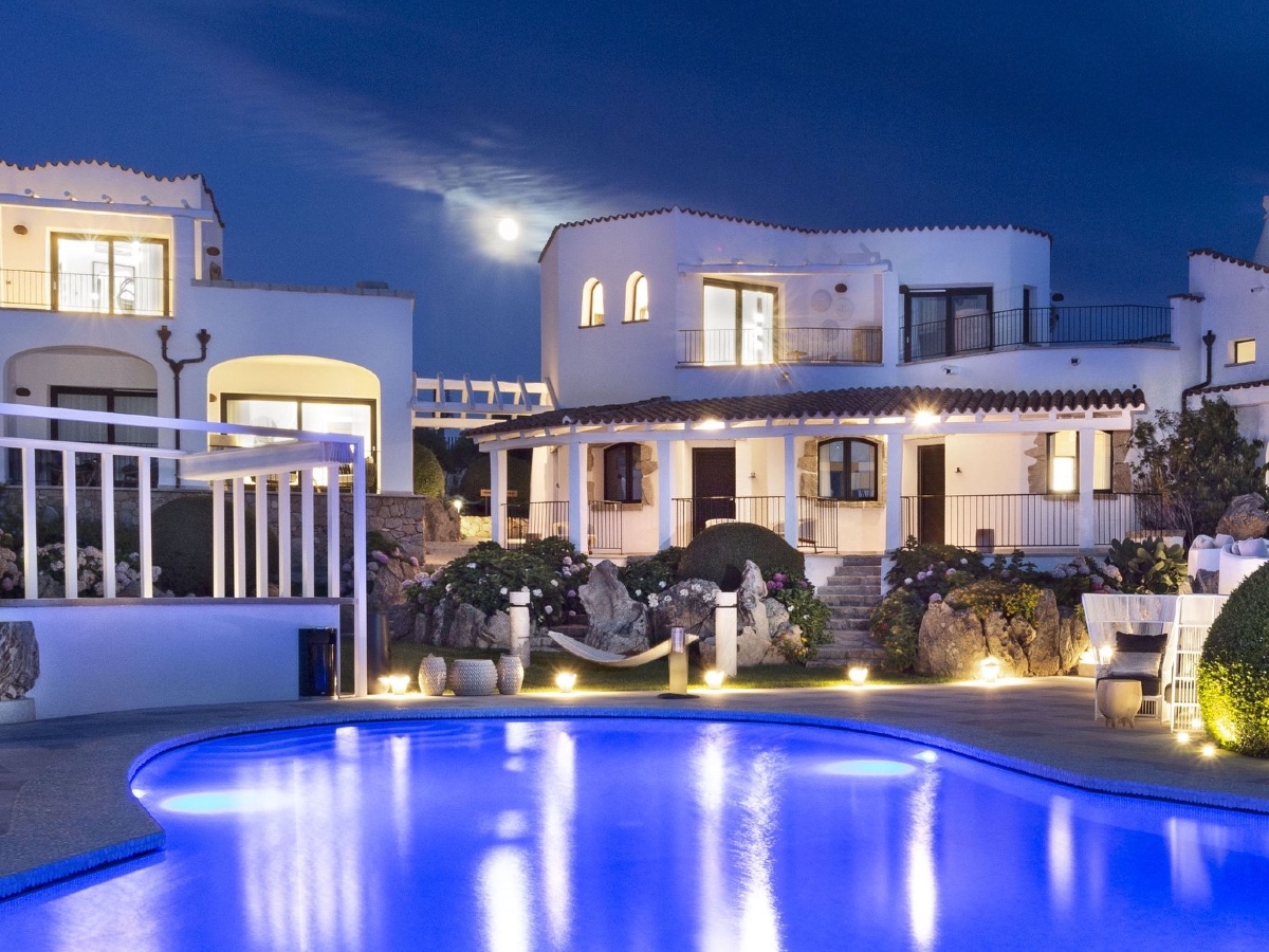 Sulià House Porto Rotondo pool by night