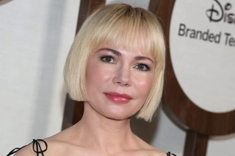Il microbob è il taglio corto e raffinato che vi svolterà l’estate. Parola di Michelle Williams