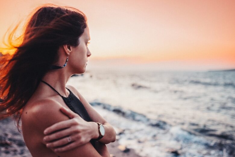 Se l’estate vi fa sentire più sole che mai, questi consigli vi aiuteranno a ritrovare connessioni vere