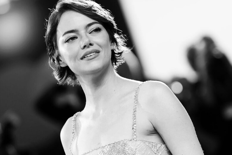 Ecco il segreto dell’abito gioiello di Emma Stone a Venezia82!
