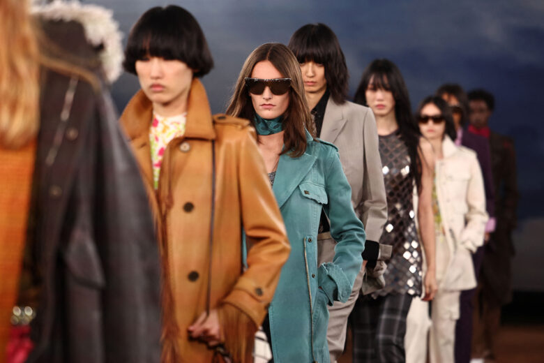 Tra moda e musica: 5 highlight della sfilata SS26 di Burberry 
