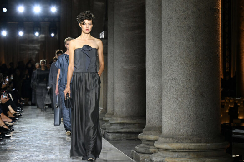 Giorgio Armani: alla Pinacoteca di Brera sfila l’ultima collezione disegnata dallo stilista