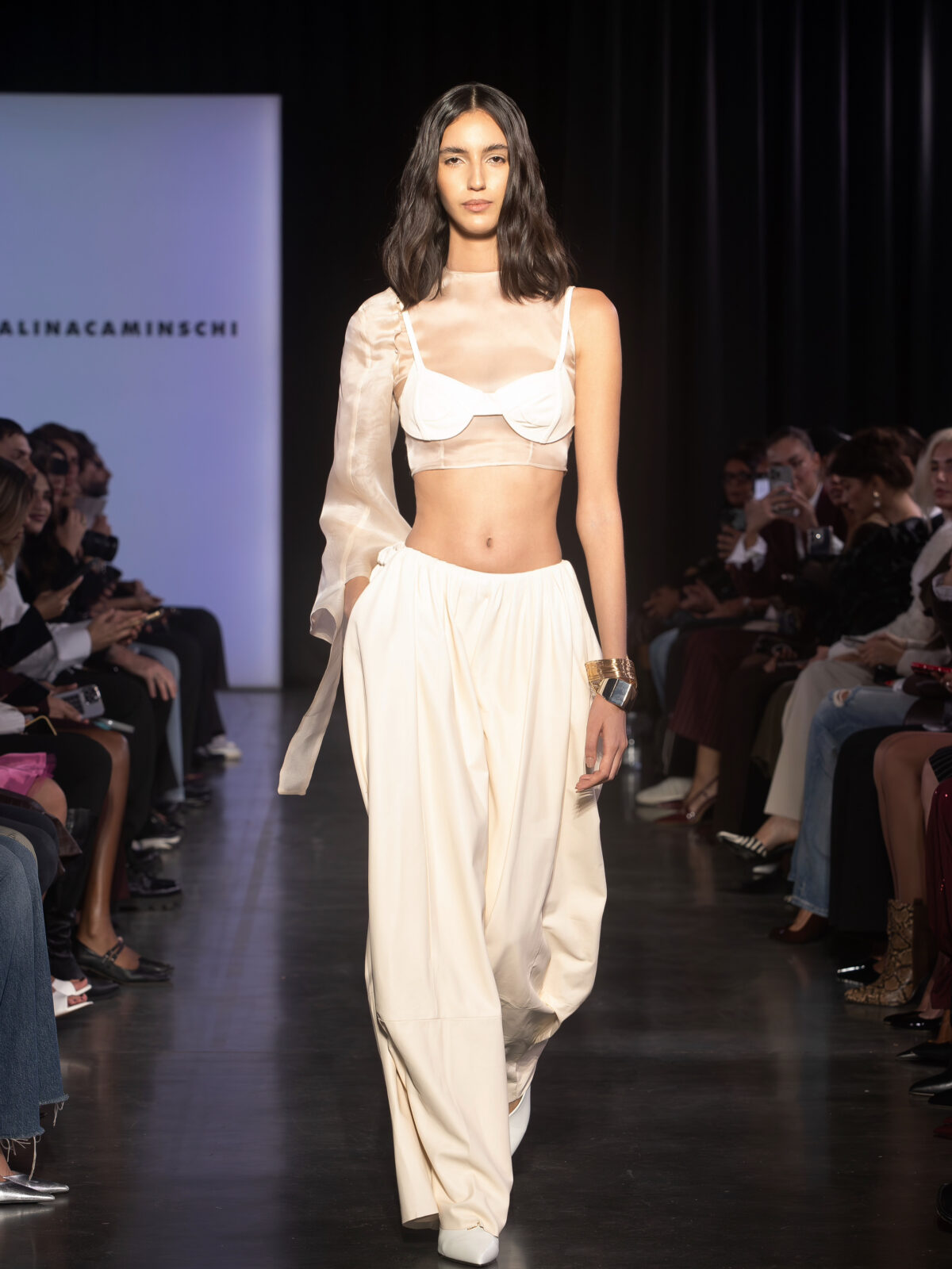 look 10