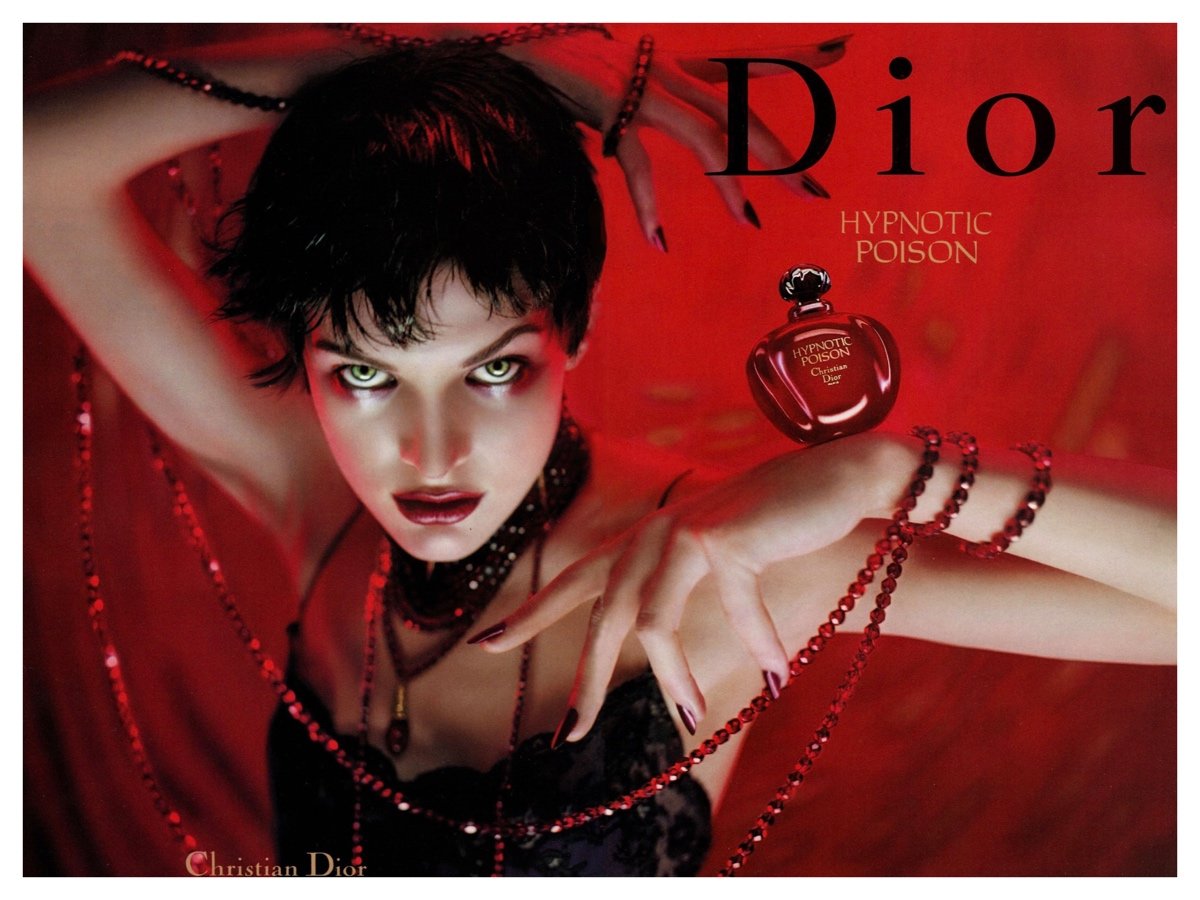 profumi anni 2000 fragranze must nostalgia y2k cover 02