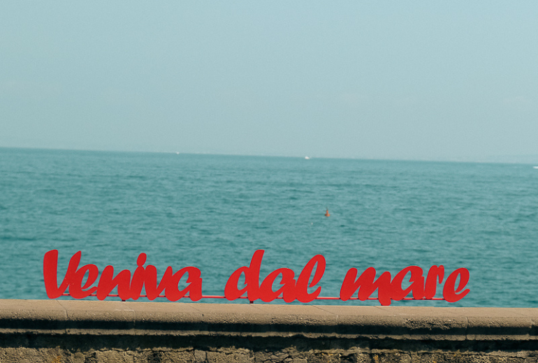 Là dove il mare luccica: quattro indirizzi per una fuga che non è mai fuori stagione