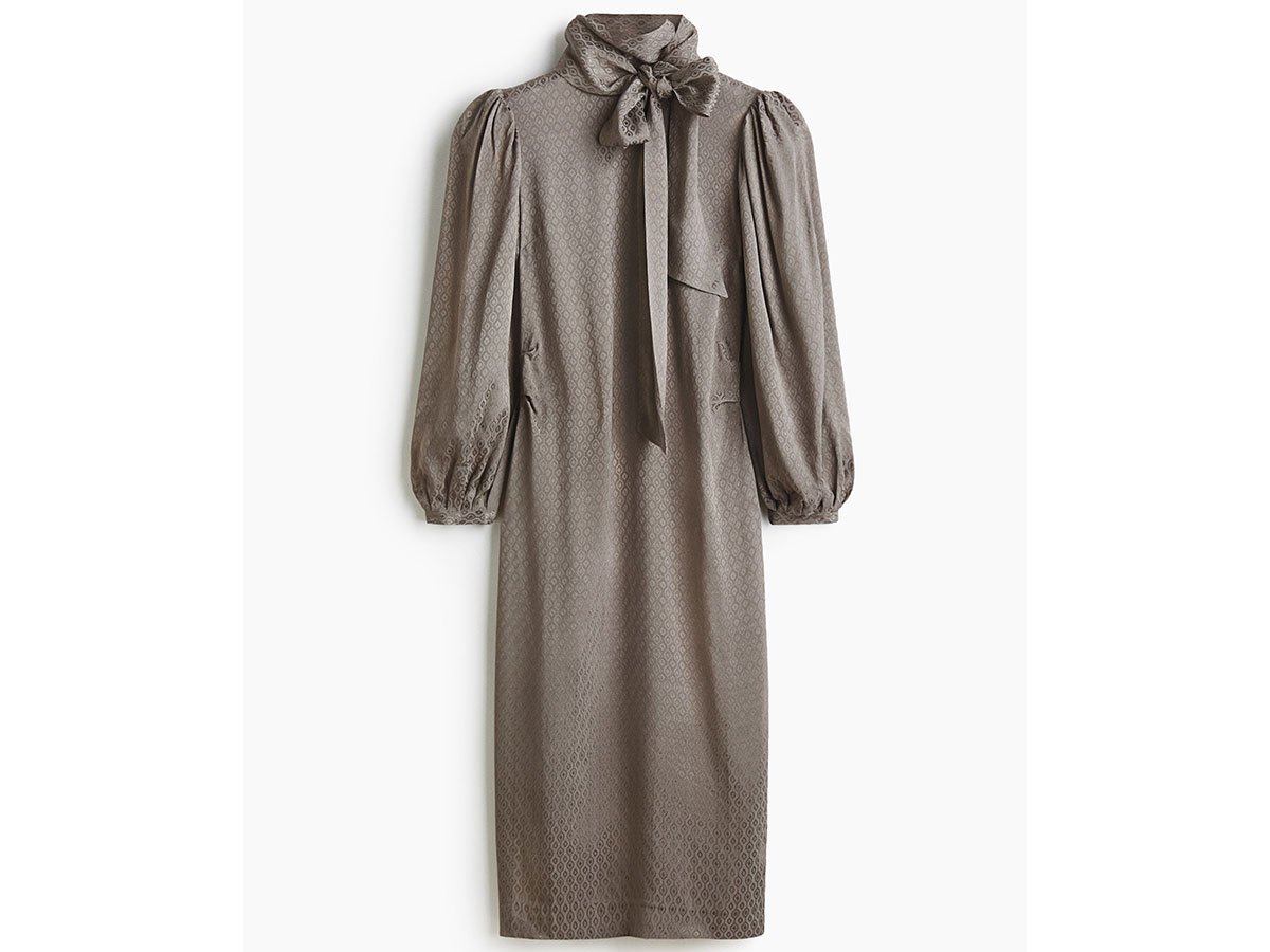 ABITO-IN-SATIN-CON-NASTRO-DA-ANNODARE-SULLO-SCOLLO-H&M