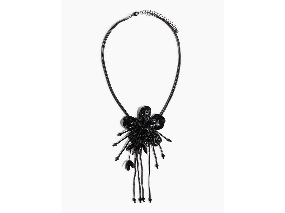 COLLANA-IN-CORDINO-CON-FIORE-h&m