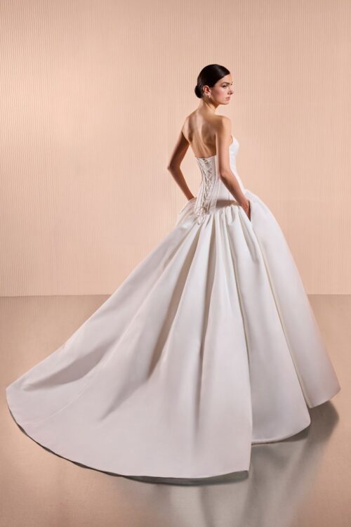 Elisabetta Franchi Pronovias 17