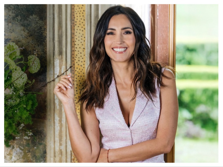 caterina balivo ambasciatrice laura biagiotti profumi cover mobile
