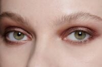 La pelle più fragile del viso merita attenzione: ecco come coccolare il contorno occhi