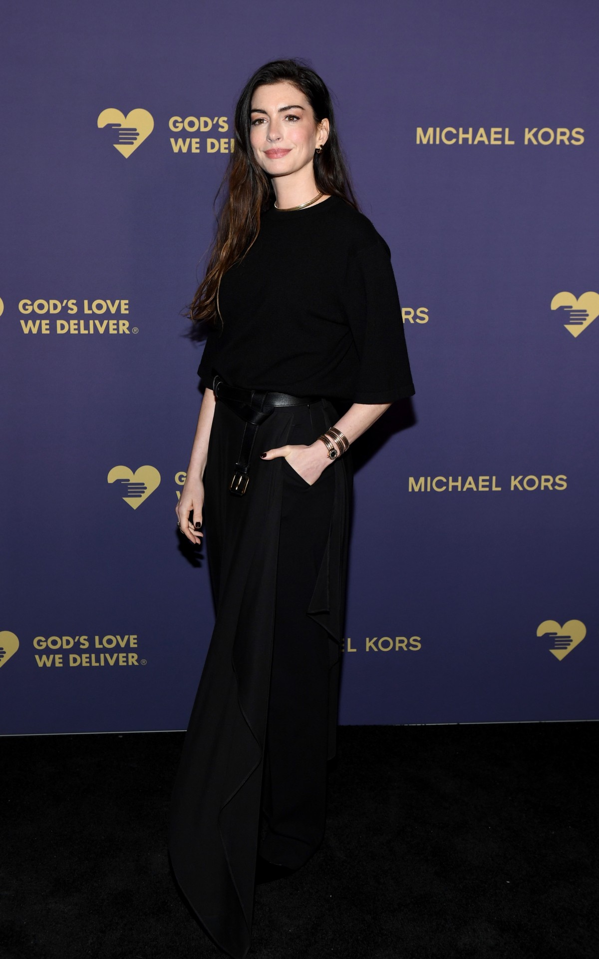 ok Anne Hathaway in Michael Kors