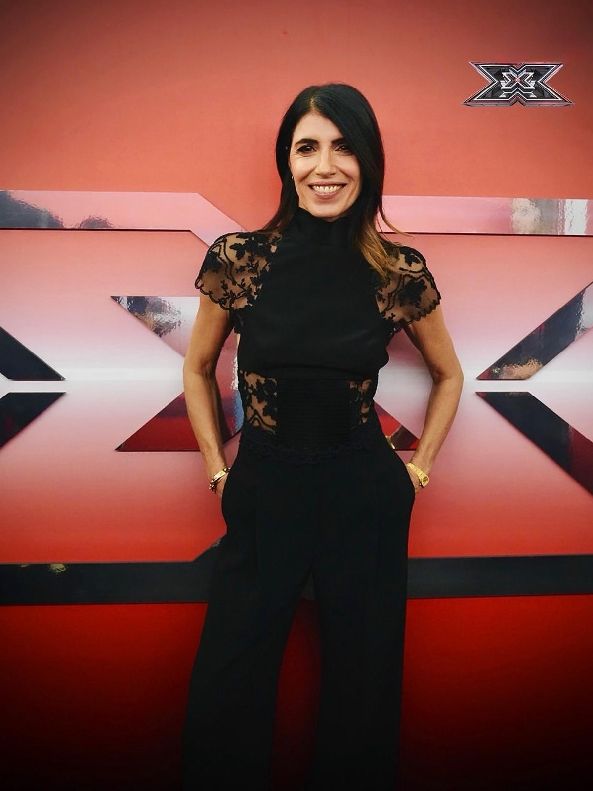 ok X FACTOR_GIORGIA_ERMANNO SCERVINO_LOOK 1A SERATA LIVE