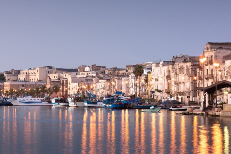 Taranto in autunno è la meta perfetta per un weekend tra mare, cultura e sapori autentici