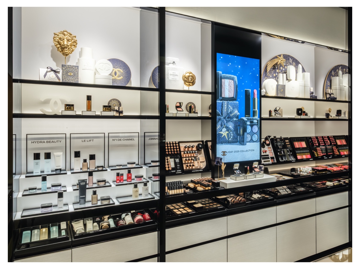 Chanel Fragrance and Beauty Boutique nuova apertura con cabina massaggi a Bologna 05
