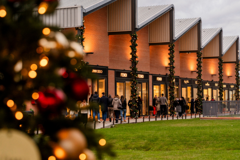 Natale da sogno con The Mall Luxury Outlets: luci, workshop e una gift guide tutta da scoprire
