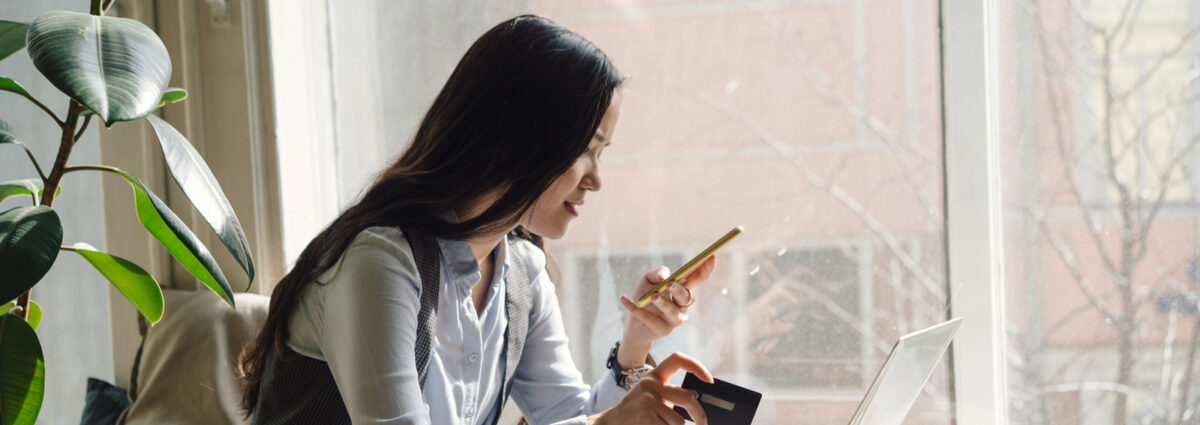 GettyImages-shoppimg-online