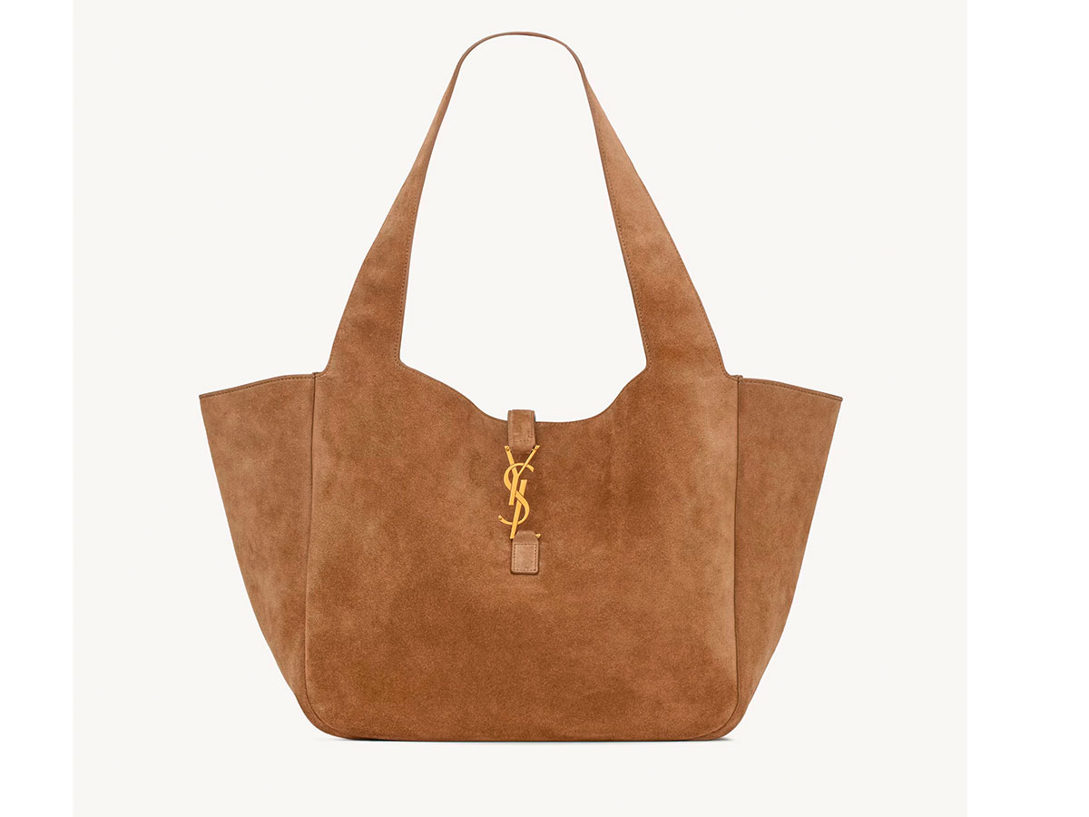 LE-5-À-7-BEA-IN-SUEDE-Saint-laurent