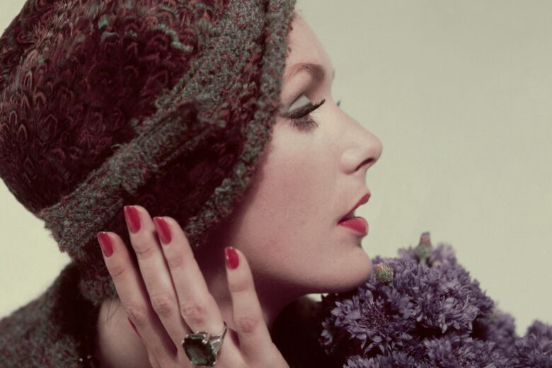 Anche per questo Natale scegliete la tonalità super red che farà brillare la vostra manicure