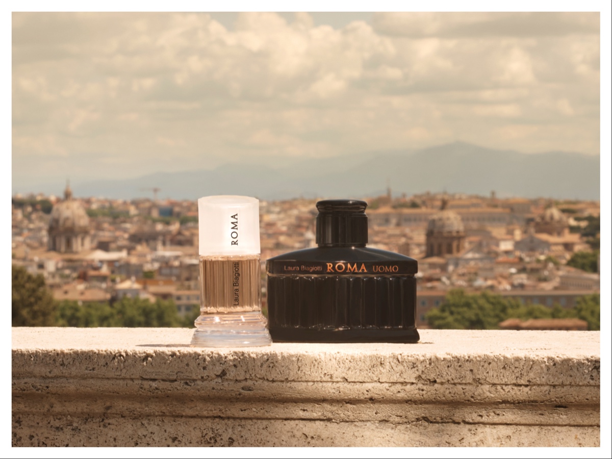 laura biagiotti profumi roma fiori bianchi e nero uomo intenso 02