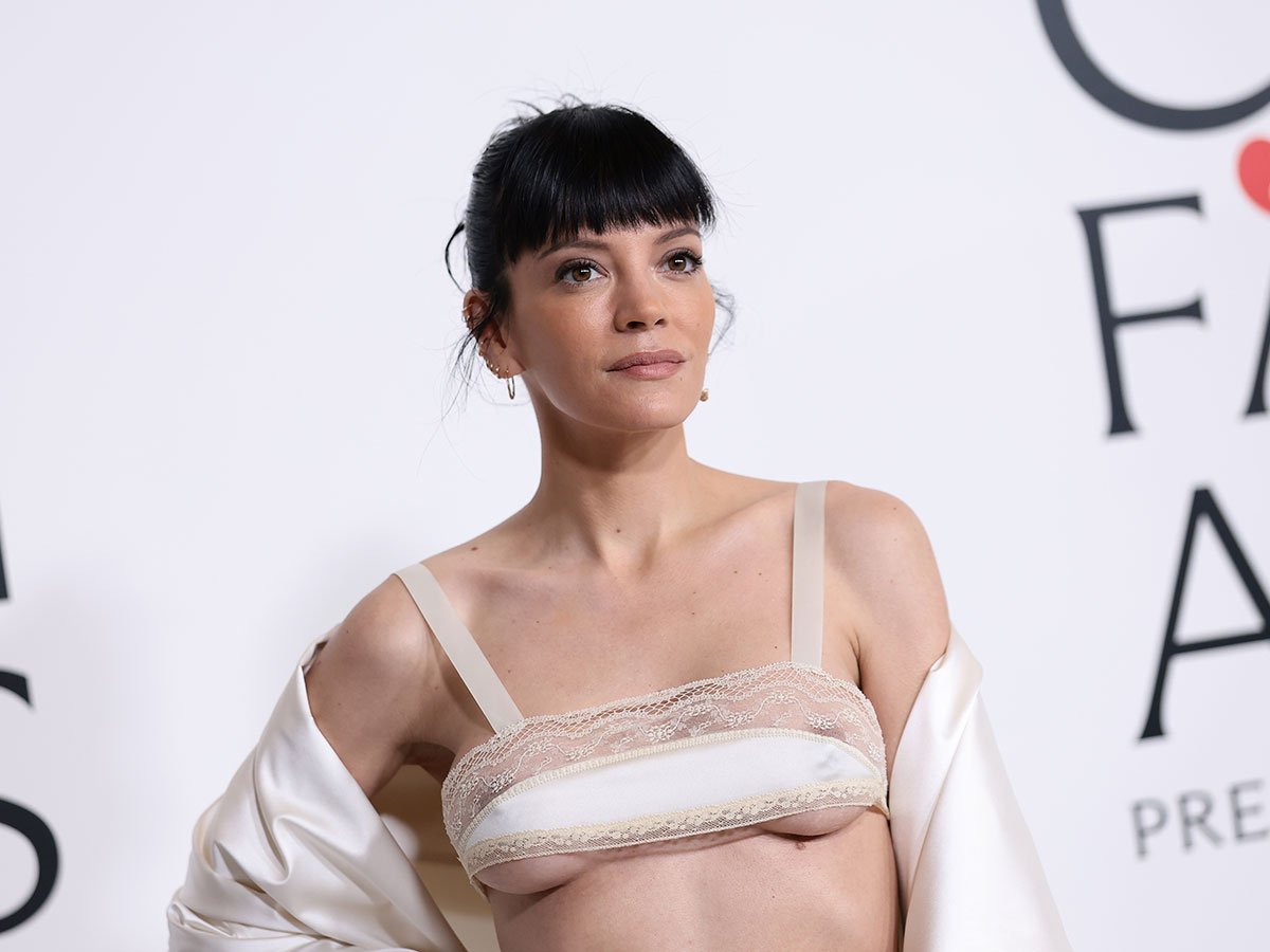 lily-allen-revenge-dress-apertura