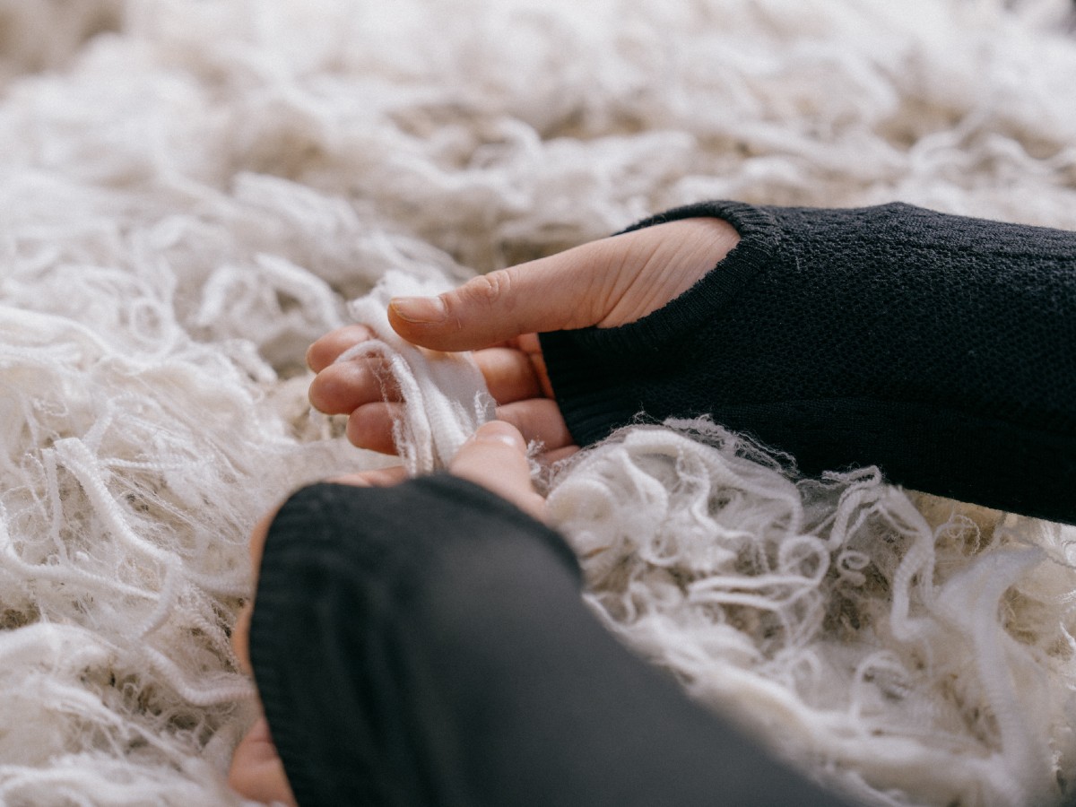 ok WOMEN-SS25FW25-CAMPAIGN-Women-Merino-Icebreaker-Anniversary-Original-LS-Half-Zip-0A579E001_10 (1)