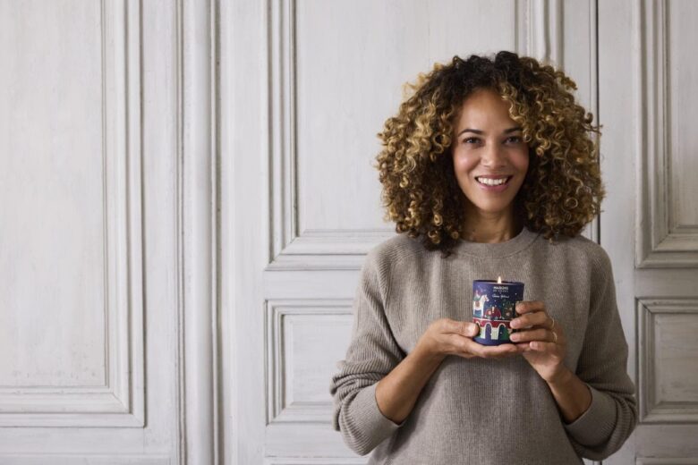 Giornata contro la violenza sulle donne: i brand moda a sostegno della causa