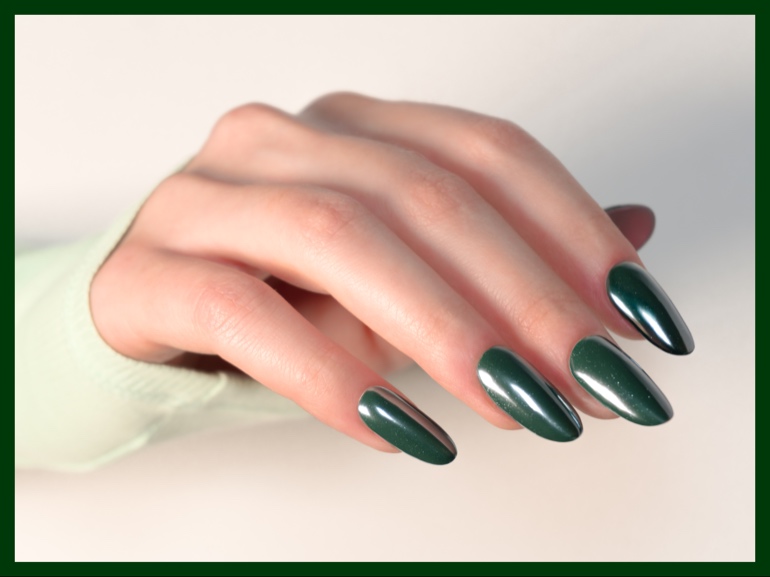 unghie verde bosco must nail art inverno 2025 2026 cover mobile