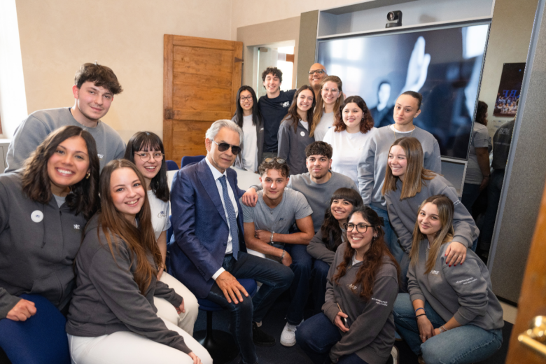 L’arte come strumento di crescita personale: apre a Firenze la mostra “Cosmogonia”