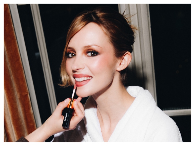 angele make up chanel sfilata new york get the look cover mobile