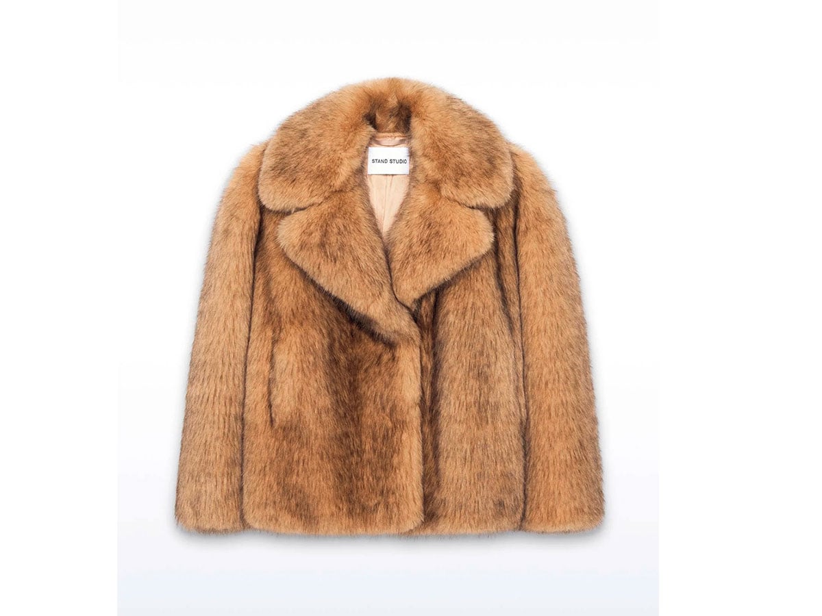 faux-fur-stand-studio