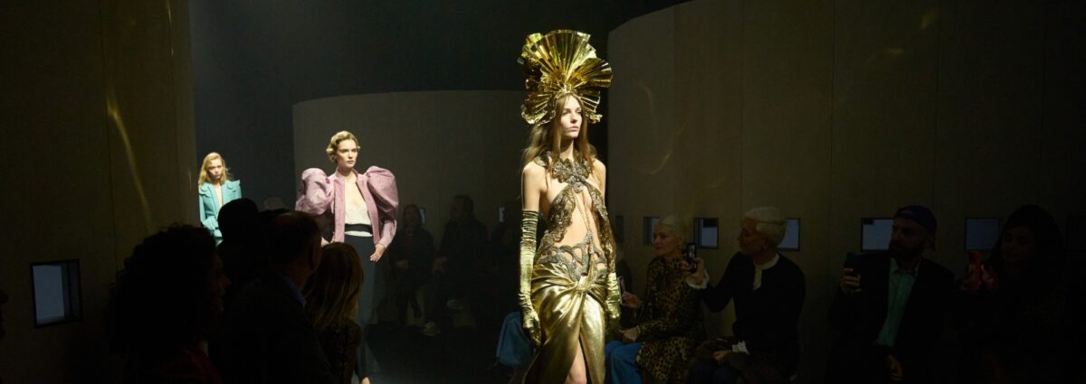 DESK valentino haute couture -2