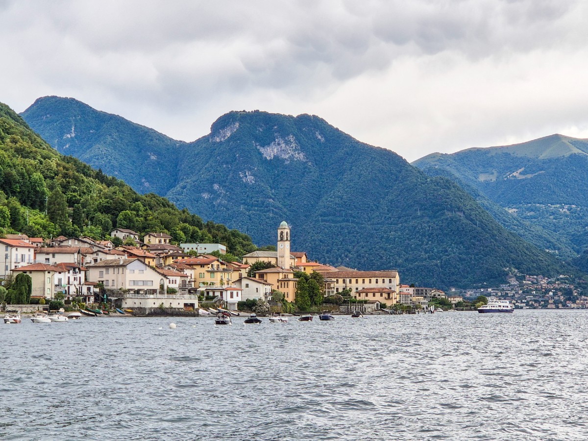 passeggiate sul lago di como