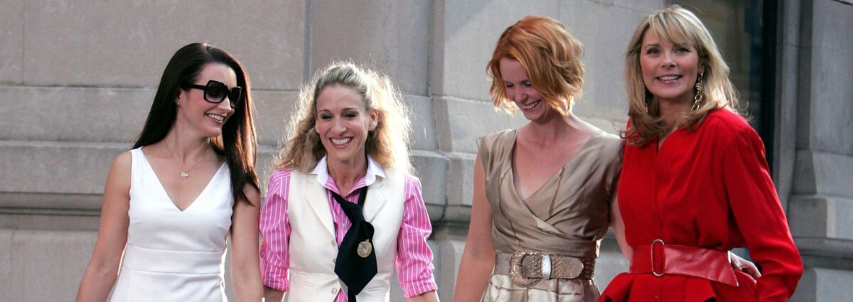 DESK galentines day moda