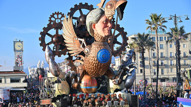 Carnevale di Viareggio 2026: Ritorno alla Gioia e allo Stupore - stile di vita news from Grazia