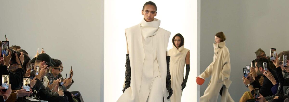 ok DESK Sportmax FW26 finale 02_3X4