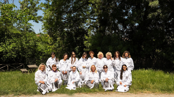 Api G Raziya World Bee Day 2026: Guerlain e Conapi e Cometa per la tutela delle api