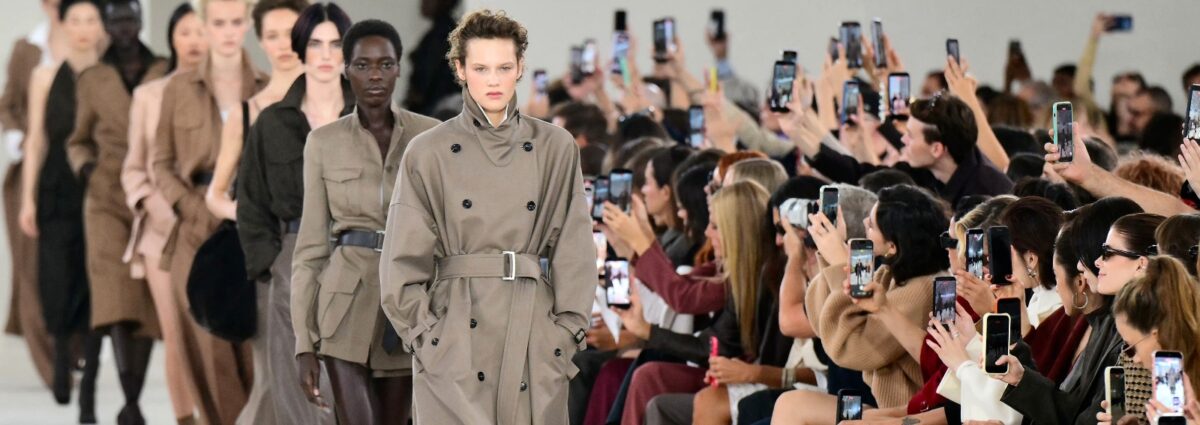 DESK Max Mara ss27