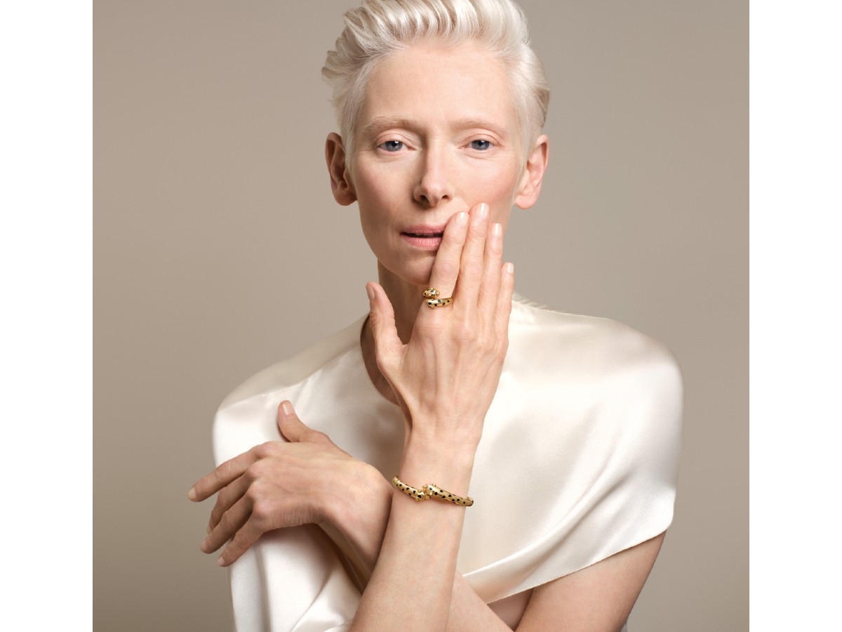 ok EXCLUPR00294_OFFICIAL_PORTRAIT_ITW_TILDA_1080x1080