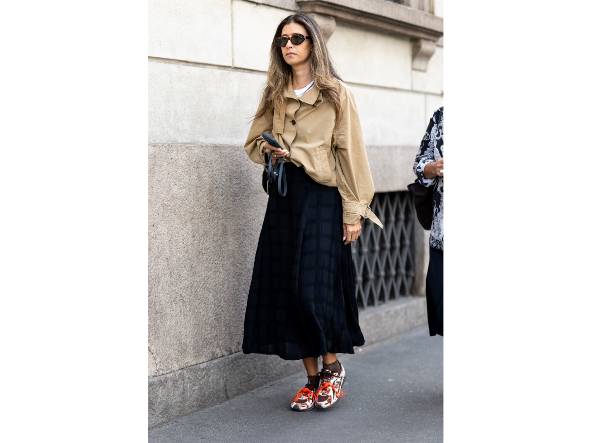 06_Gonna_check_sneakers
